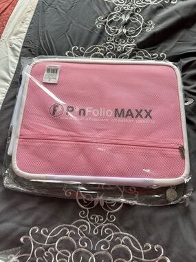 Pink PinFolio MAXX